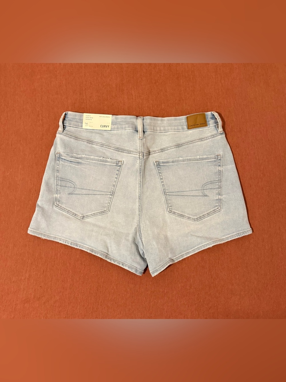 NWT American Eagle Light Wash Denim Cotton Blend Curvy High Rise Shorts - Picture 2 of 5